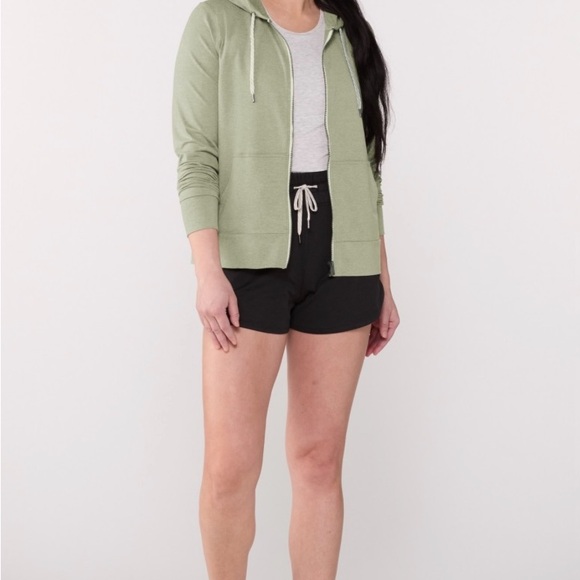 Vuori Jacket Women Halo Performance Lightweight Sage Green Women's Hoodie VW268 - Picture 3 of 9